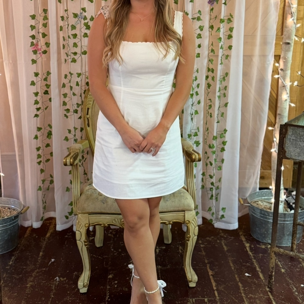 Altard state white dress with scalloped neck line